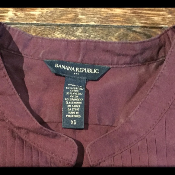Banana Republic Factory Burgundy Top-Size XS (GUC) - Picture 4 of 7